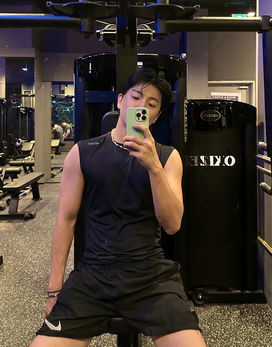 official_ACE7's tweet photo. [#에이스_동훈]
하 왤케 빨리 지치는 걸까 https://t.co/Itb0V9IjiQ
