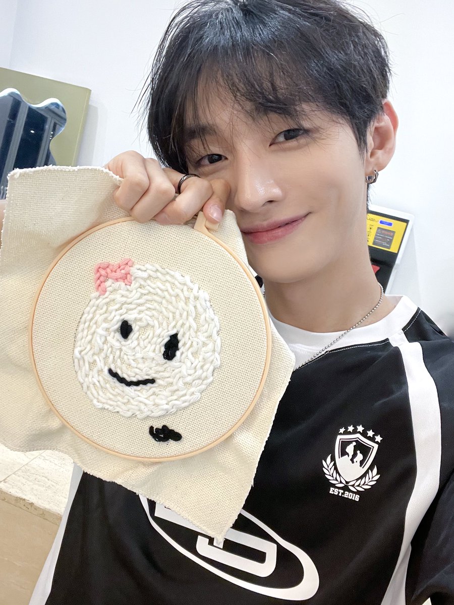 윤지성 (Yoon Jisung) Official tweet media