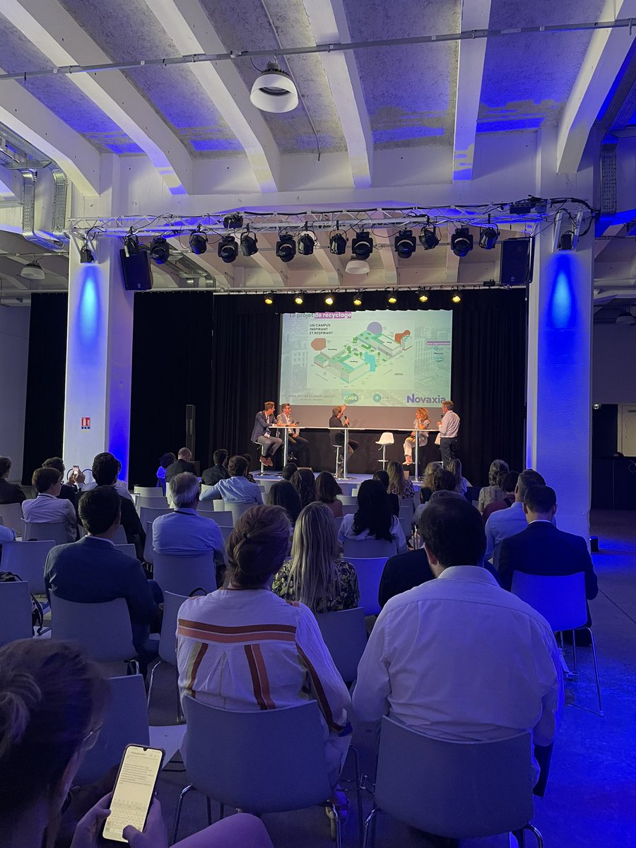 Marc WARNERY, architecte du projet, revient sur le projet de recyclage urbain de la clinique du Tonkin à Villeurbanne durant la plénière organisée par <a href="/novaxia_paris/">Novaxia</a> 👀 #CITYLyon