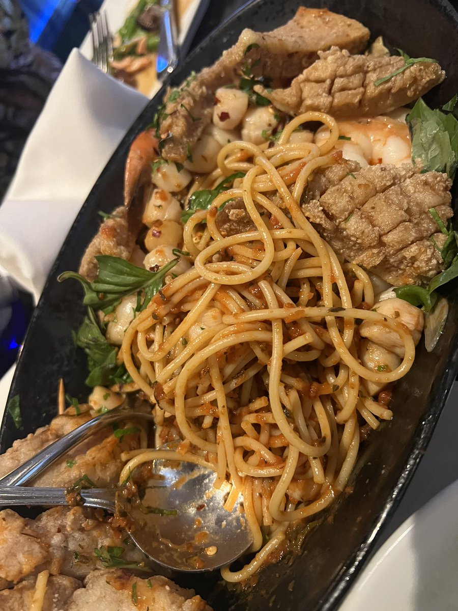 JDfromCJAY's tweet image. Still thinking about dinner at @OceanModern last night. 🤤