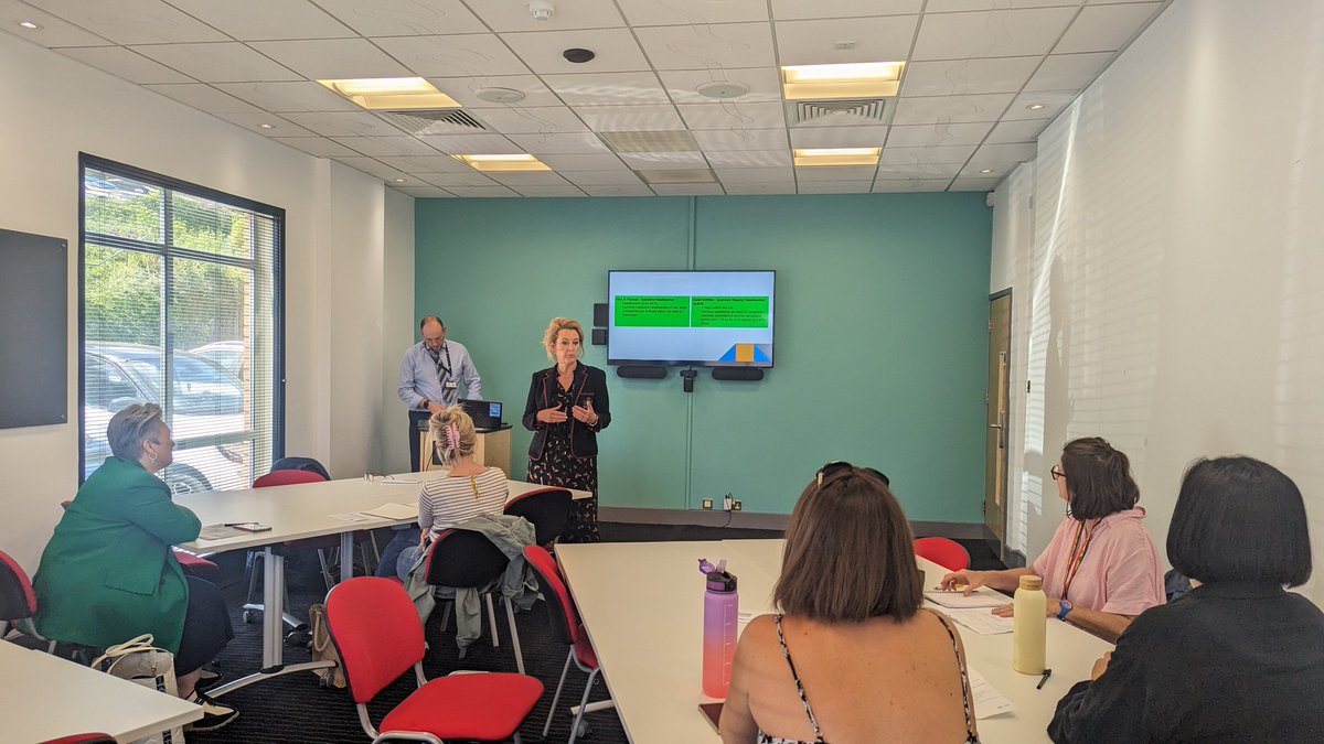 Cowbridge School's Headteacher Mrs Thomas and ALNCo Mr Griffiths discussing their schools' journey. #USWALNConference