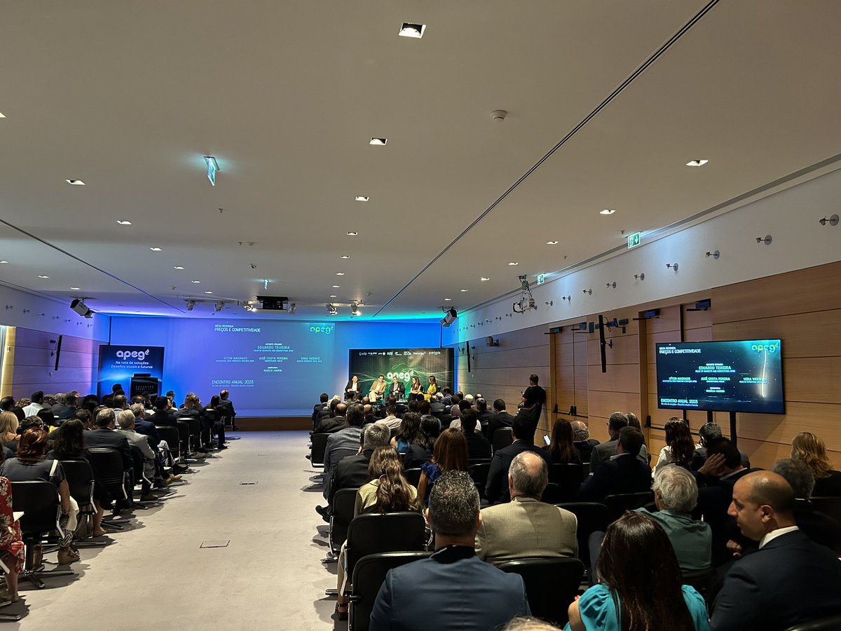 energyTorres's tweet photo. inspirado “na rota de soluções” #APEG Associação Portuguesa de Empresas de #Gás organizou evento muito participado com excelentes intervenções #transicaoenergetica #mercado #infraestruturas #regulação #gasesrenovaveis #energia #inovacao
& @APEnergia presente https://t.co/2q0L6iJb5N