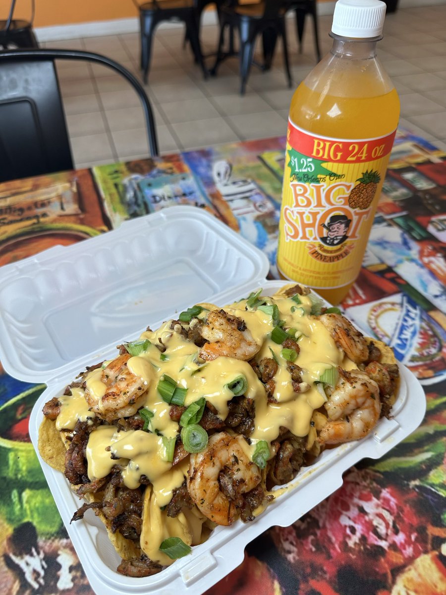 EricEatsHTX's tweet photo. Orange Lee’s Poboys  &amp; Wings 
📍11308 Huffmeister Rd, Houston, Tx
IG: OrangeLeePoboys_Wings

• Shrimp &amp; Crawfish Nachos 
• Cajun Lempn Pepper Wings w/ Shrimp Dried Rice https://t.co/hQ8A8mLyic