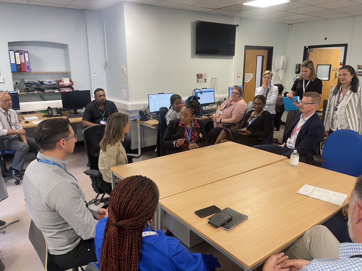 croydonhealth's tweet photo. Today we welcomed @Helen_Whately.
To shared how we are working together across the NHS, social care and the voluntary sector to better care for people at home and in the community to free-up beds to care for people who need to be in the hospital.
#OneCroydon💜 https://t.co/cXZjpNnuzh
