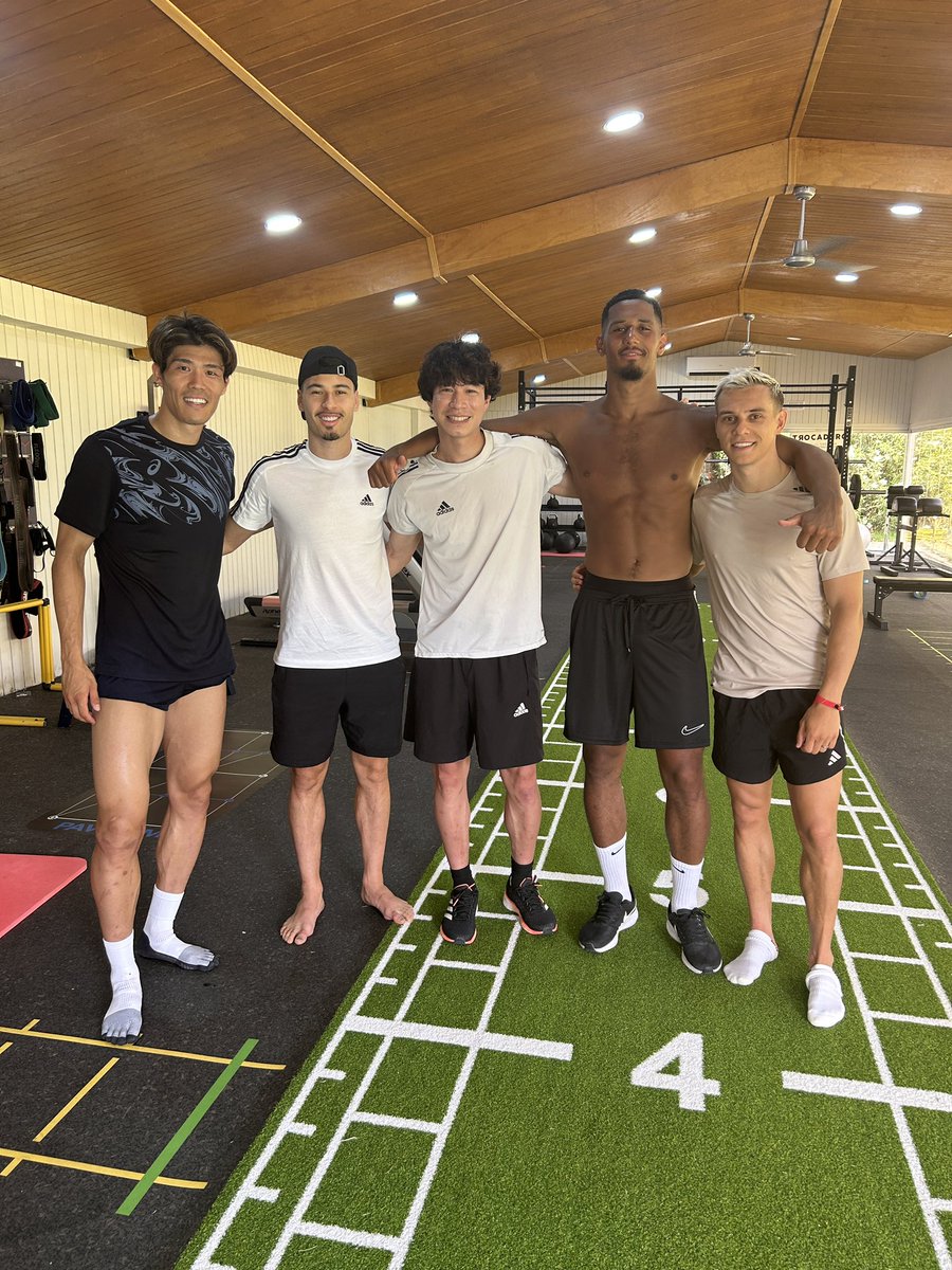 shootkohno's tweet photo. トミのトレーニングに付いて来させてもらって、スーパースターたちと会わせてもらいました！

I had an amazing time with these guys. I’ve been spending a wonderful time here in Spain, thanks to Tomi🙏 https://t.co/loQ2QWaTX5