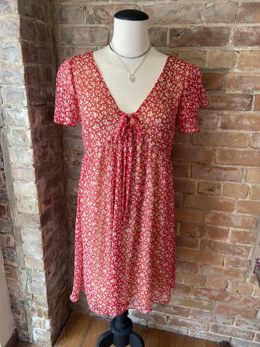 Do you have a Canada Day outfit?? This could be it!! 🇨🇦
.
.
#shopck #ckont #dexclothing #dresses #chathamkentontario #chathamkentsmallbusiness #shopsmall #sarniaontario #windsorontario #torontoontario #style #styleinspo #fashion #canadaday #styleoftheday #styleover40 #styleover30