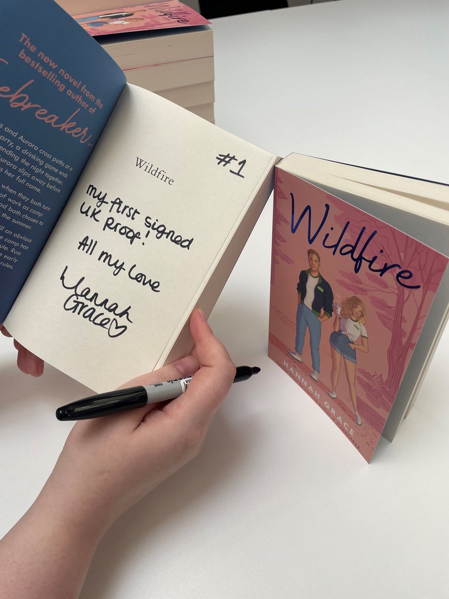 BookMinxSJV's tweet photo. Who NEEDS (like, can't live without) the very first SIGNED VIP proof of #Wildfire, the brand new Hannah Grace novel, coming to a #ChooseBookshops near you on 3rd October?

If it's YOU, simply RT&amp;Follow by 13/7 to get in my Big Hat of Chance to #WIN!

https://t.co/6Bubg76IRs https://t.co/I7IY3phjCt