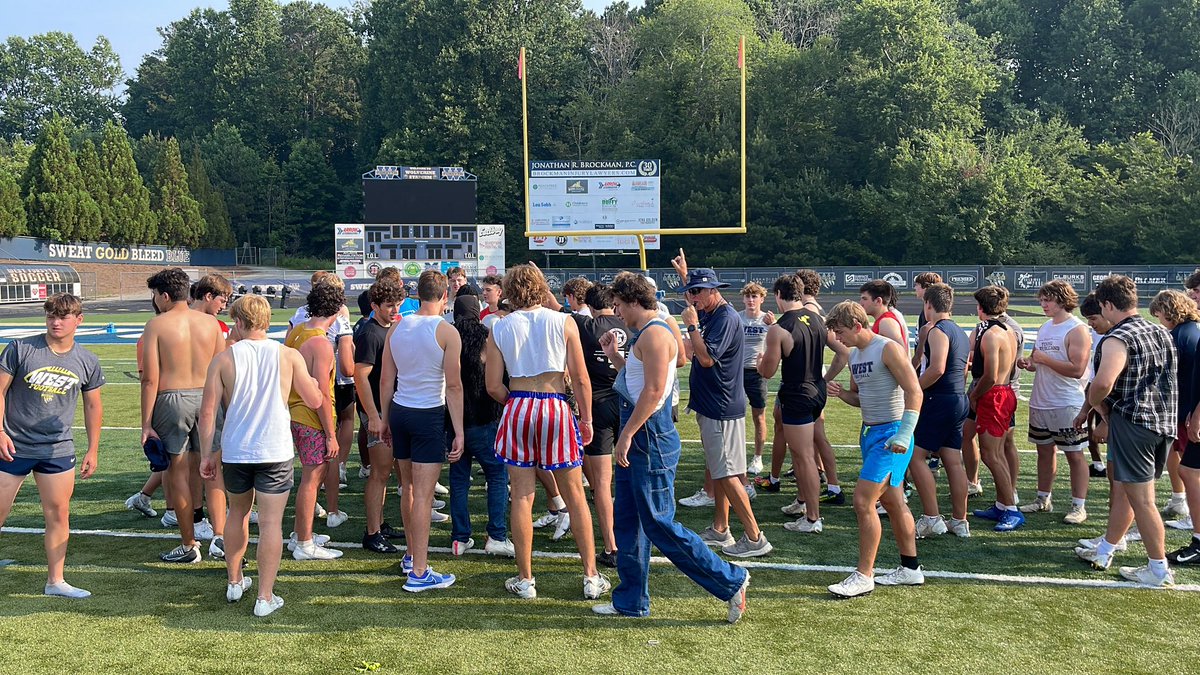 WestForsythStrength (@strengthwest) on Twitter photo Dress for success at workouts today #lastdayofJune <a href="/DrArchambeau/">Dr. Aaron Archambeau</a> <a href="/WestForsythFB/">WestForsythFootball</a> Dress for success at workouts today #lastdayofJune <a href="/DrArchambeau/">Dr. Aaron Archambeau</a> <a href="/WestForsythFB/">WestForsythFootball</a>