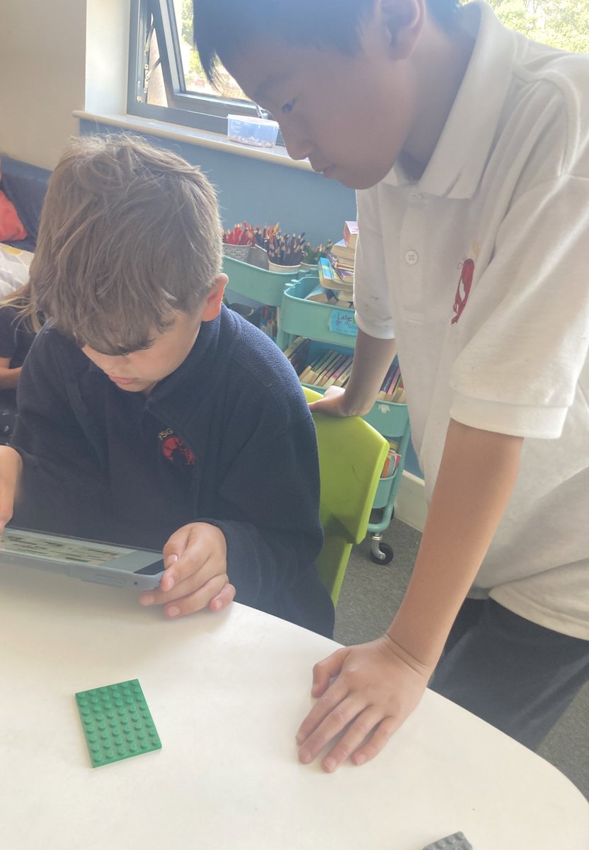 ysgolyddraig's tweet photo. Creating algorithms to build models and testing them to see if they need de-bugging #YYDachieve #YYDchallenge #YYDenjoy #YYDdigital #YYDyr4 https://t.co/LJ04iru6Sn