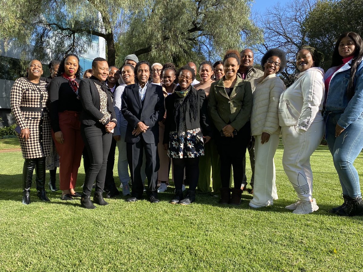 THENSAZA's tweet photo. @cutfsonline @MUTCampus @MUT_Alumni @DUT_Tweets @UPTuks @Univenofficial @UNIZULUongoye @WalterSisuluUni @dsigovza @DrAAWilliams @theNWU @noxthelion @StellenboschUni Something like that 

#MastersProposal2023
#DSITHENSA
#PostGraduate 
#PostGradLife https://t.co/6jSo8Q1uNC