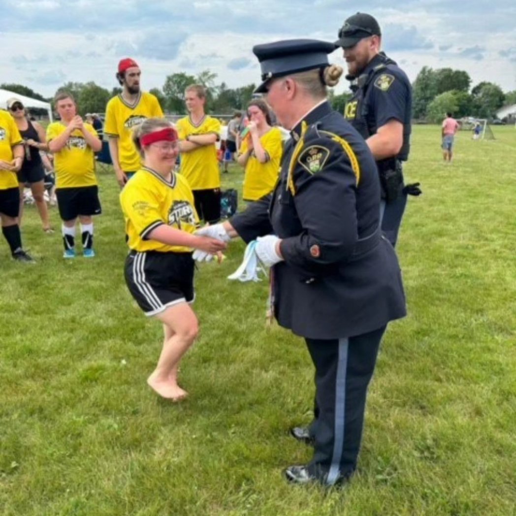 OPP_WR's tweet image. Local law enforcement agencies, #LambtonOPP and @sarniapoliceservice, join forces to cheer on and uplift the spirits of @SOOntario athletes during their annual soccer tournament. #smilesformiles #CommunityUnity 🌟