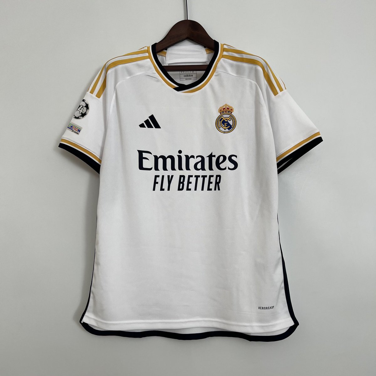 🎁 SORTEO INTERNACIONAL DE ESTA CAMISETA CON DORSAL A ELEGIR 🎁

Requisitos: 

1- Dar RT a este tuit. 
2- Seguir a <a href="/TipsAnalistas/">Jose Sancha</a> 

El ganador se dará el domingo🤍