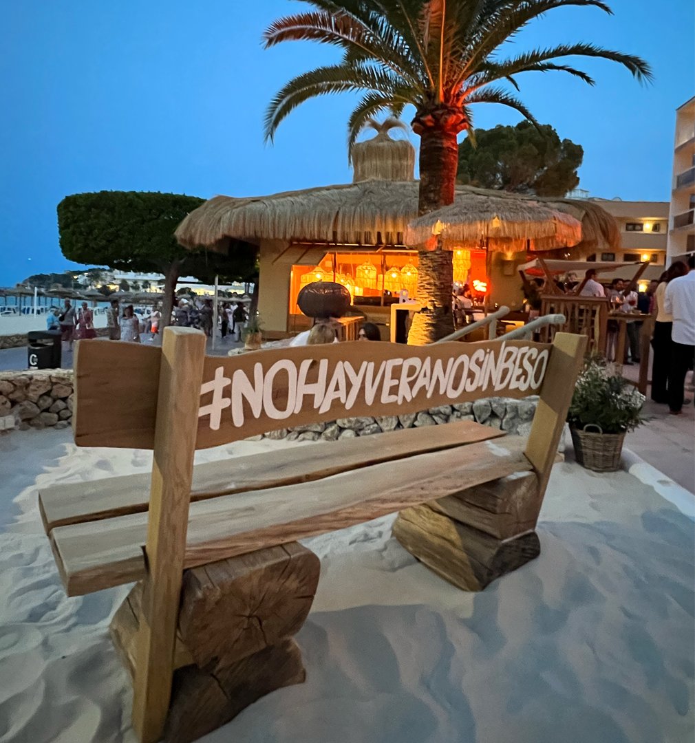 Zel Mallorca, our first hotel in partnership with Rafa Nadal, celebrates its opening with a magical night by the sea inspired by the values and attributes of #ZelHotels and the energy of #BesoBeach restaurant and beach club.

#BornInTheMed