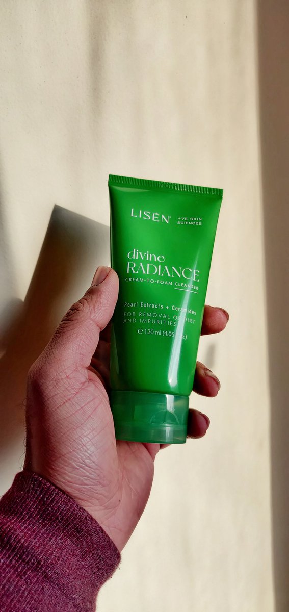 thethimarstyle's tweet photo. Currently favourite Cleanser ❤️
.
.
.
#cleanser #CleanUp #lisen #Divine #Male #skincare #skincareproducts #malebeauty #menskincare #Mensfashion #morningroutine #skincareroutine #sunkissed #india #koreanskincare #koreanbeauty #clearskin https://t.co/JS0Vvk1F9I