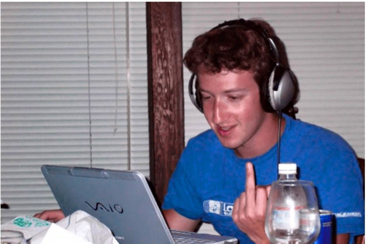 Jesse Pujji on X: "I tried competing with Mark Zuckerberg. And in 2005, we  spoke for an hour and he shared his 10-year FB plan with me. The kicker? It  all came