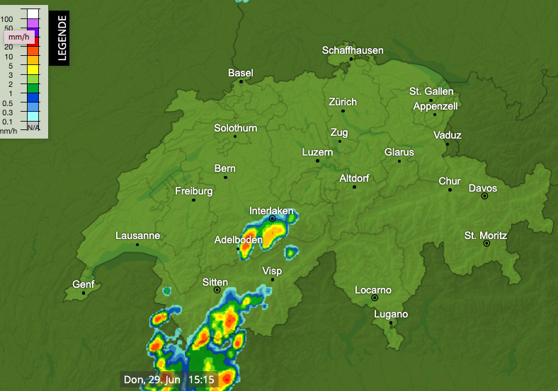 MeteoNewsAG's tweet photo. Fahrplangemäss hab sich inzwischen im #Wallis und im #BernerOberland die ersten Regengüsse und #Gewitterzellen gebildet. Diese verlagern sich nun langsam ost- und nordostwärts in die #Zentralschweiz. Hier gehts zum aktuellen #Radarbild => https://t.co/O488DysMQu (km) https://t.co/ez3hYyfVYJ