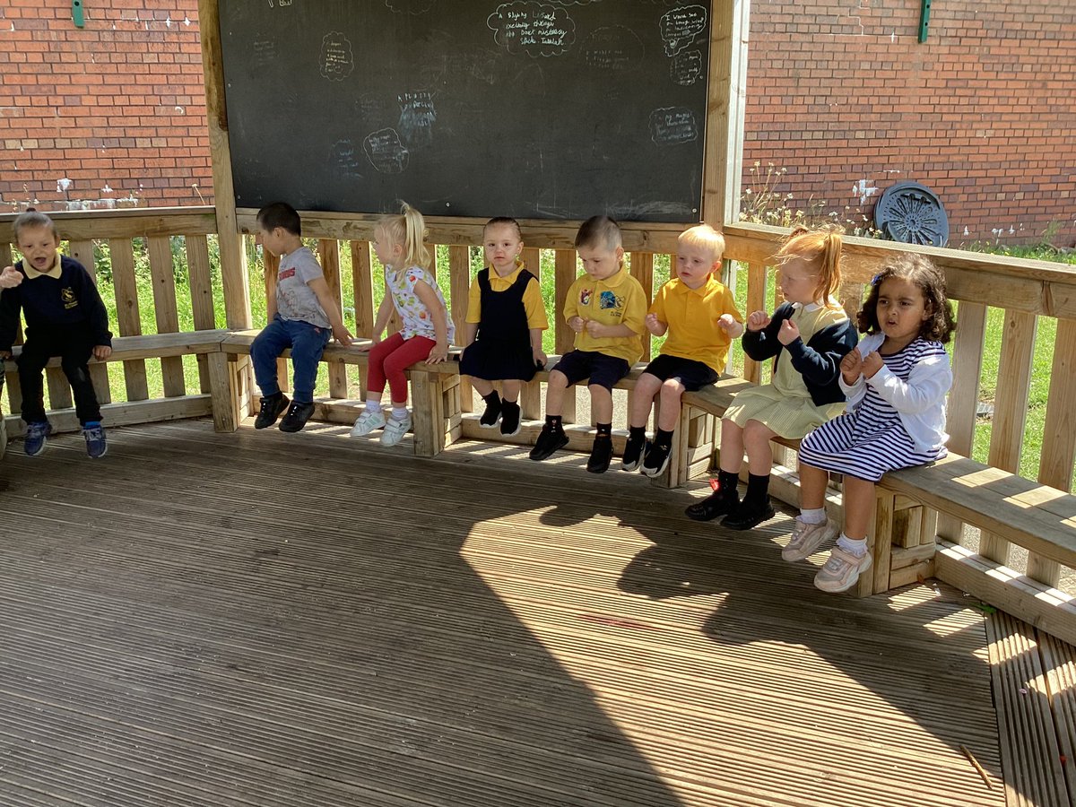 Afternoon nursery went on Bear Hunt around the school grounds and sang some songs in our outdoor classroom @stcleopas #NationalFieldworkFortnight #stcleopasgeography
