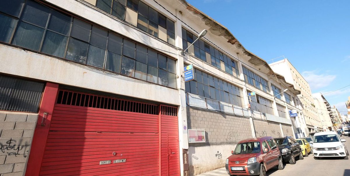 🌇Que l’Ajuntament expropiï la finca per salvar Can Fugarolas
🪧 La Unió de Cooperadors de Mataró considera “essencials” espais com Can Fugarolas i se suma a la concentració del dia 7
💡Volen una solució com la de Can Sanpere a Premià
🔗La notícia: capgros.com/actualitat/mat…