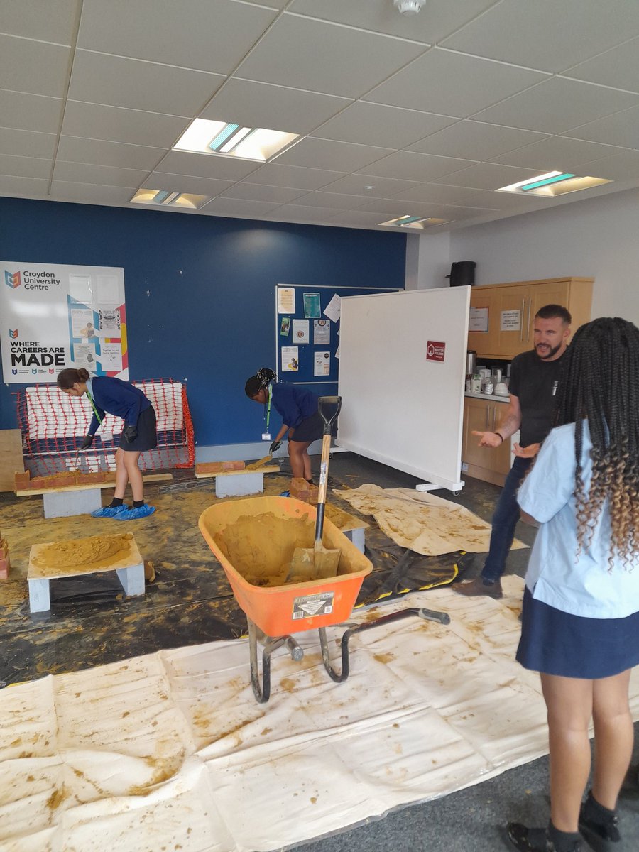 CITB, Croydon & Federation of Master Builders Event - Encouraging more females into Construction #citb #Construction #bricklaying #carpentry #fmb @CITB_UK @fmbuilders @CroydonCollege