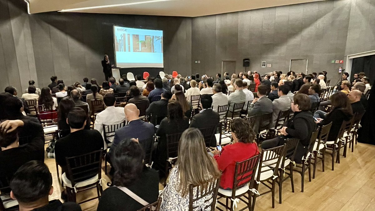 Minergie es un sistema de #certificación para edificaciones sostenibles de alta #calidad.

Tiene por objetivo reducir el consumo de #energía y #agua, minimizar las #emisiones de GEI, fomentar la producción de energía #renovable y aumentar el #confort de los usuarios.