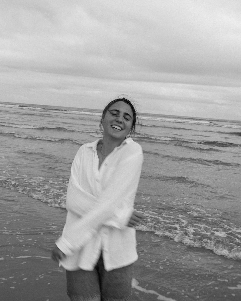 KLala33's tweet photo. I fell in love at the seaside🌊 https://t.co/hFM8Bwrc2R