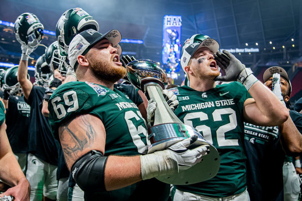 gregpatrick75's tweet photo. I'm excited to announce I have received an offer from @CoachCKap and @MSU_Football! #GoGreen @PNHuskieFB @josephpatrick20 @CoachLA73 @CoachTwichPN @Coach_MoWeaver https://t.co/CQc81DseQr