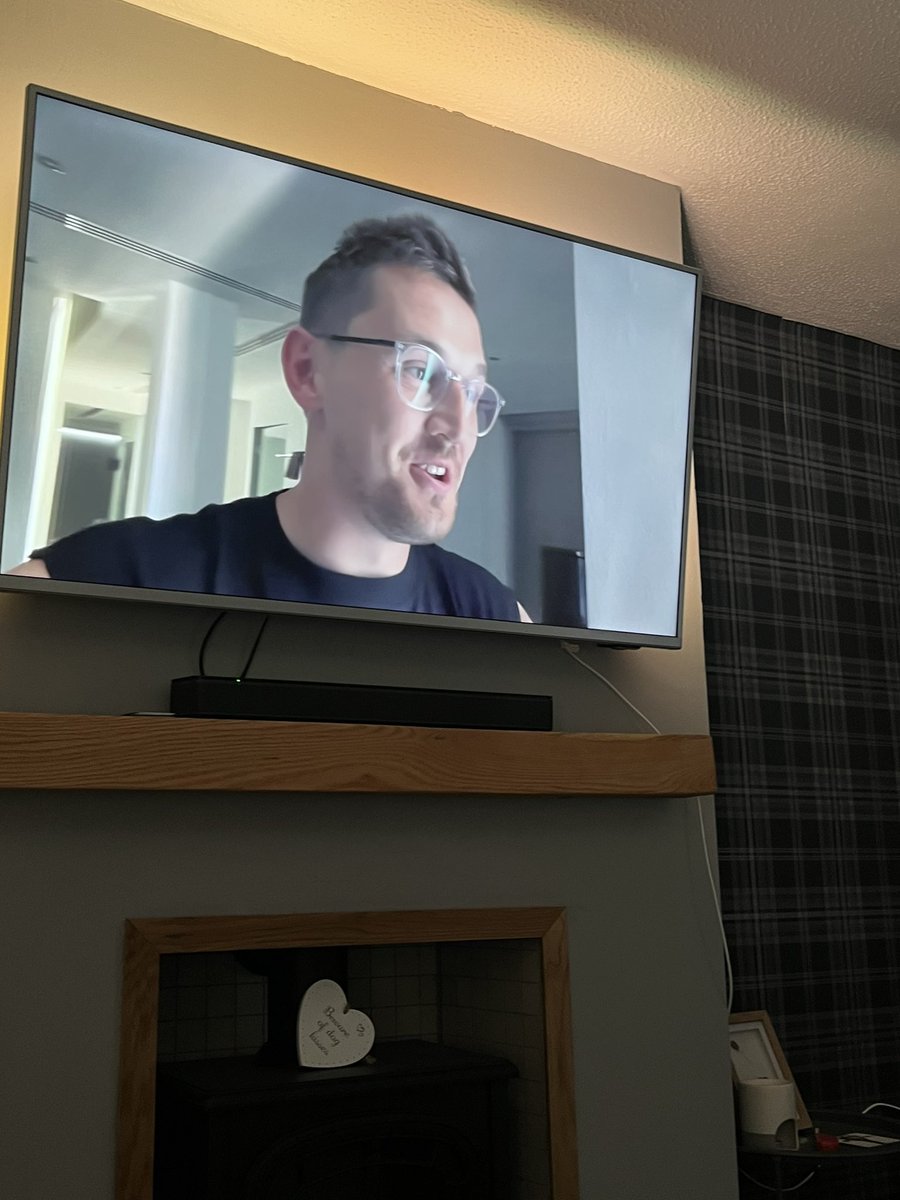 Slesss_'s tweet image. Starting from the birthday vlog I have about 4 hours of @LifeOfTom  to catch up on 😂😂