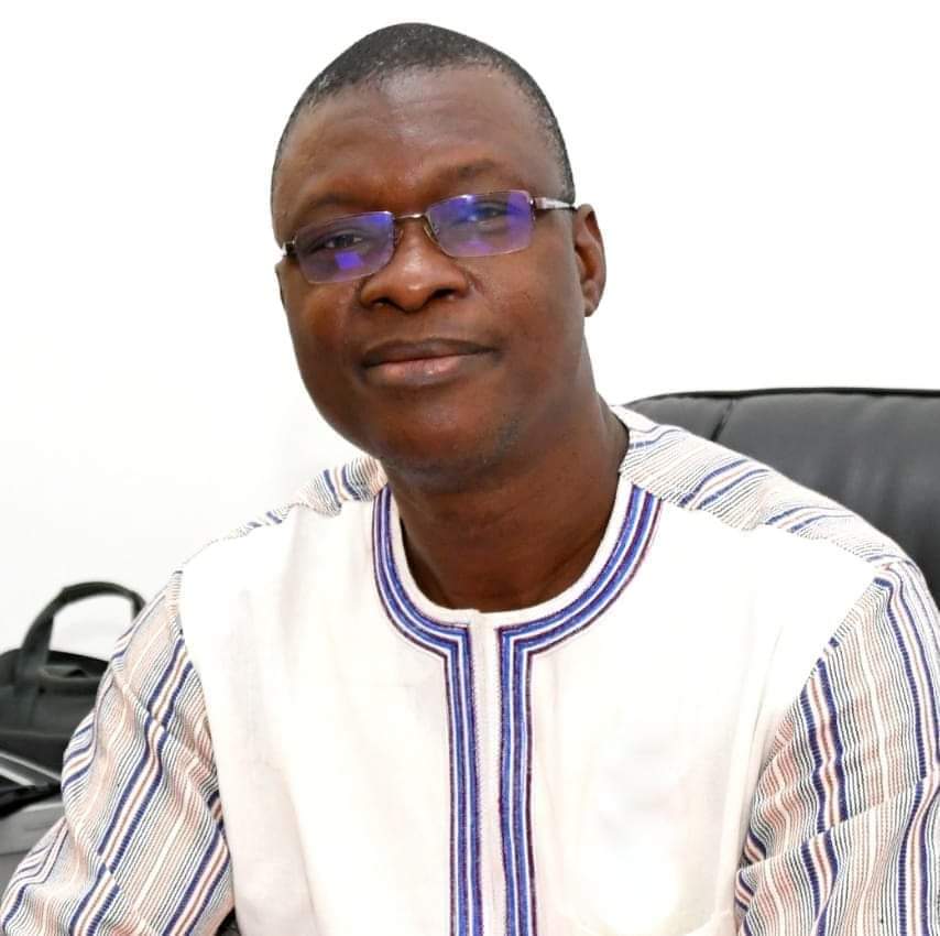 Médias publics au #BurkinaFaso: la RTB(Radio et télévision nationales) a un nouveau directeur général. Galip Somé précédemment directeur de cabinet de l'actuel ministre de la Communication est nommé en remplacement de Rabankhi Zida.