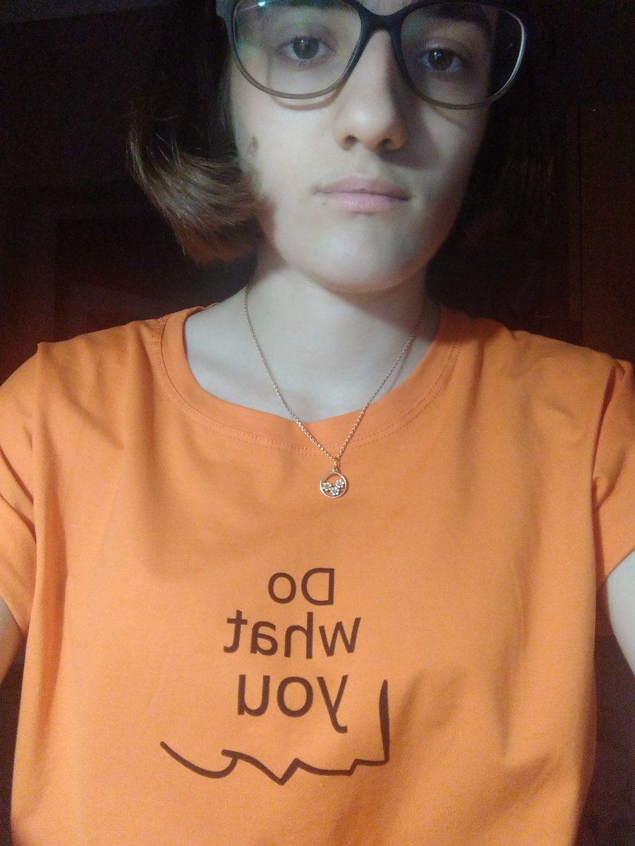 Nastya_Art15's tweet photo. โREAL PHOTO โ
My aunt bought me a new T-shirt today, my favorite color. :3 ๐งก
#meinreallife #newclothes #nastyaartist https://t.co/GF29tow91I