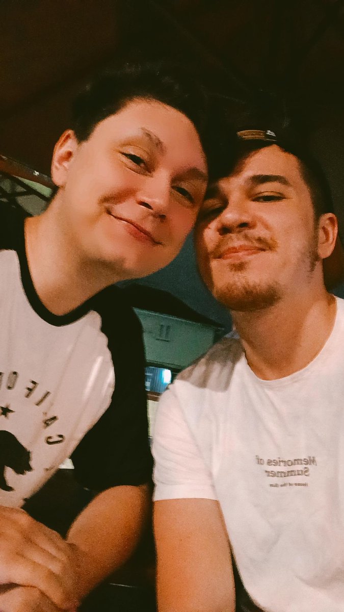 on Twitter "Usei minhas habilidades de fazer piada de tudo e