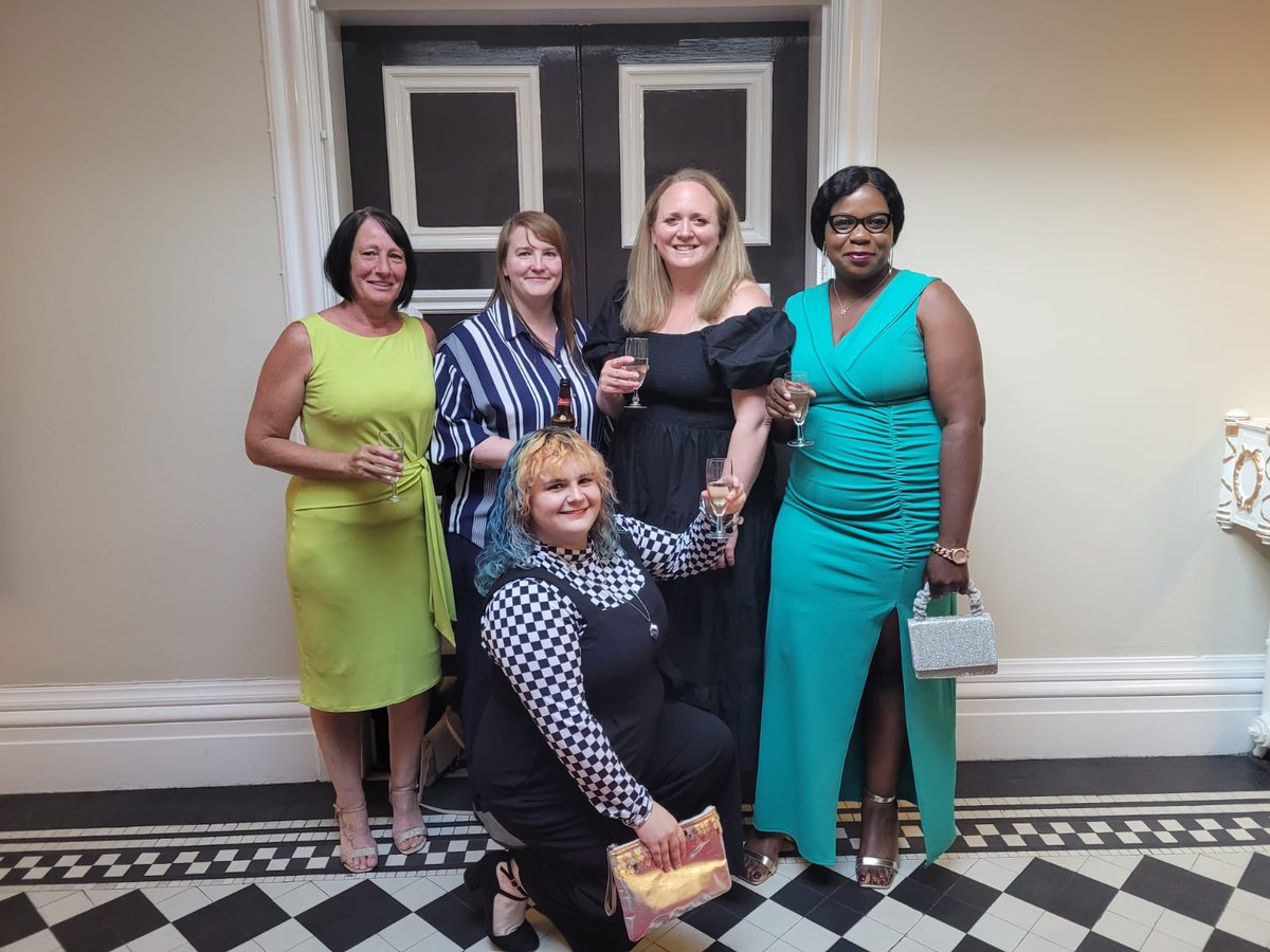 StephSY77's tweet image. With my amazing colleagues at MPFT’s big awards night with a nomination for Innovative Use of Resources. Just missing our fabulous QI Team 🩵 @mpftnhs @QITeamMPFT #MPFTCelebrates #BigAwards