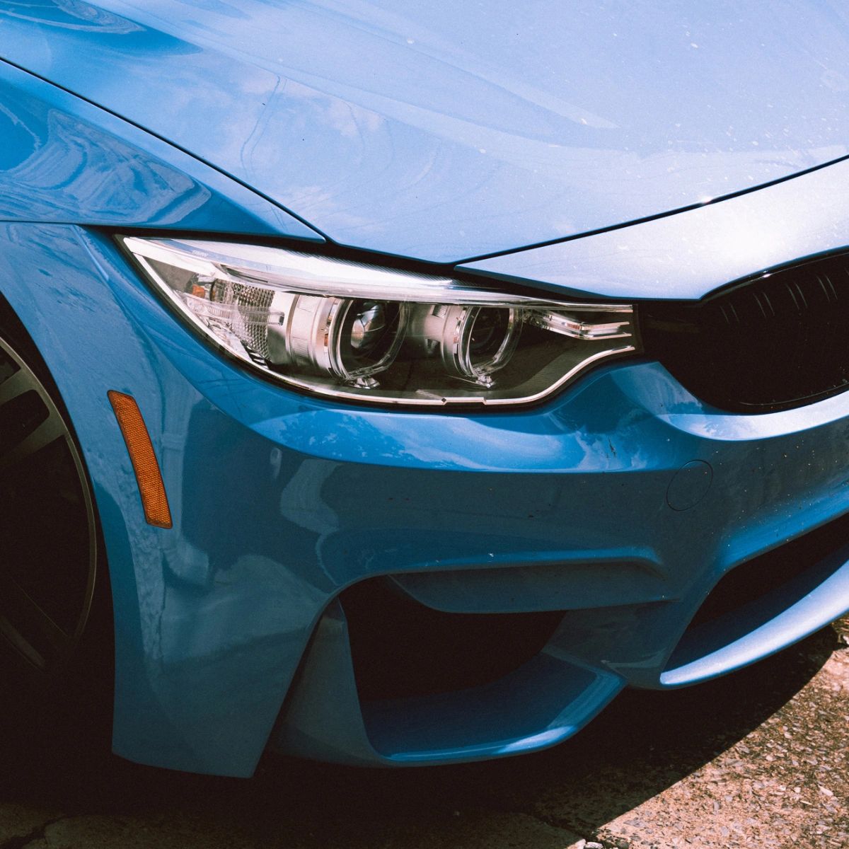 vmscollision's tweet image. If you could change the color of your car, would you go with red or blue?