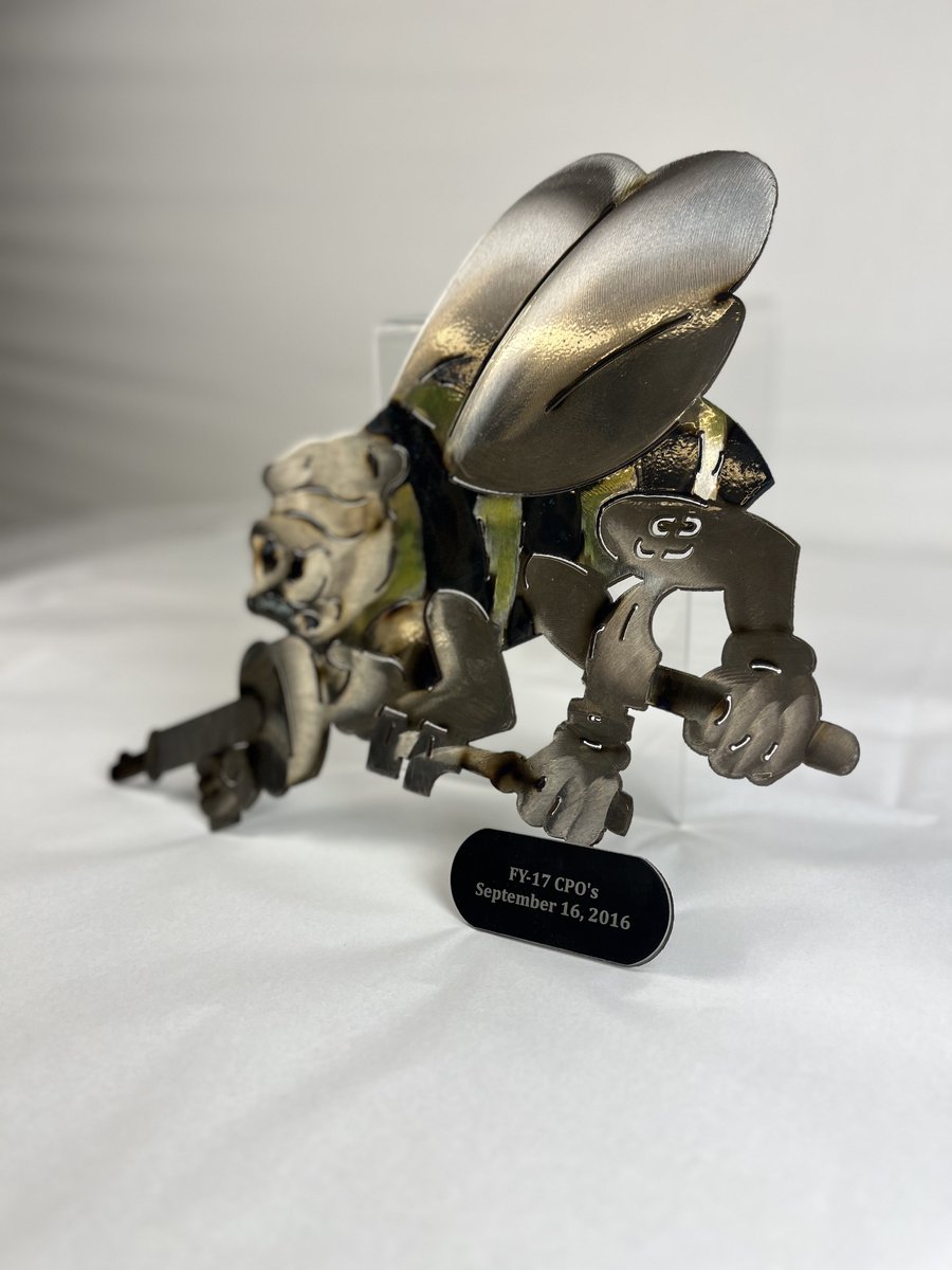 SeabeeMuseum's tweet photo. From The Collection!
A recent donation to the U.S. Navy Seabee Museum's collection from Amphibious Construction Battalion 2 (ACB2-). This artifact only has the inscription, "FY-17 CPO's September 16, 2016" on a nameplate attached beneath it. #ACB2 #Seabees #history #history https://t.co/xVMi6jOoxx