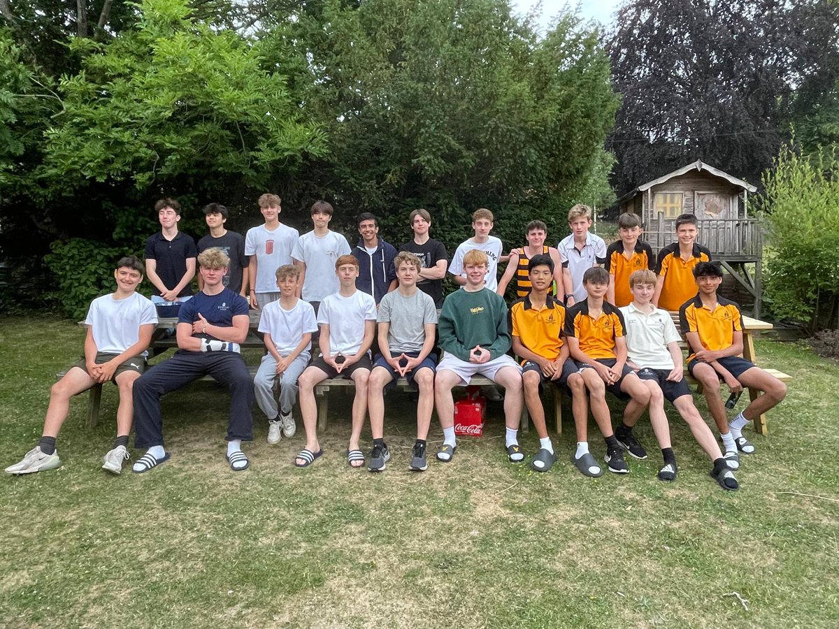 Our M4s and U4s signed-off their year with a BBQ in the glorious evening sun
#schooldiversityweek #nationalboardingweek #iloveboarding