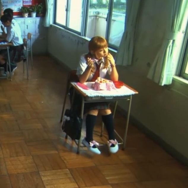Yo a principios de 6°: (me daban miedo los de mi clase)