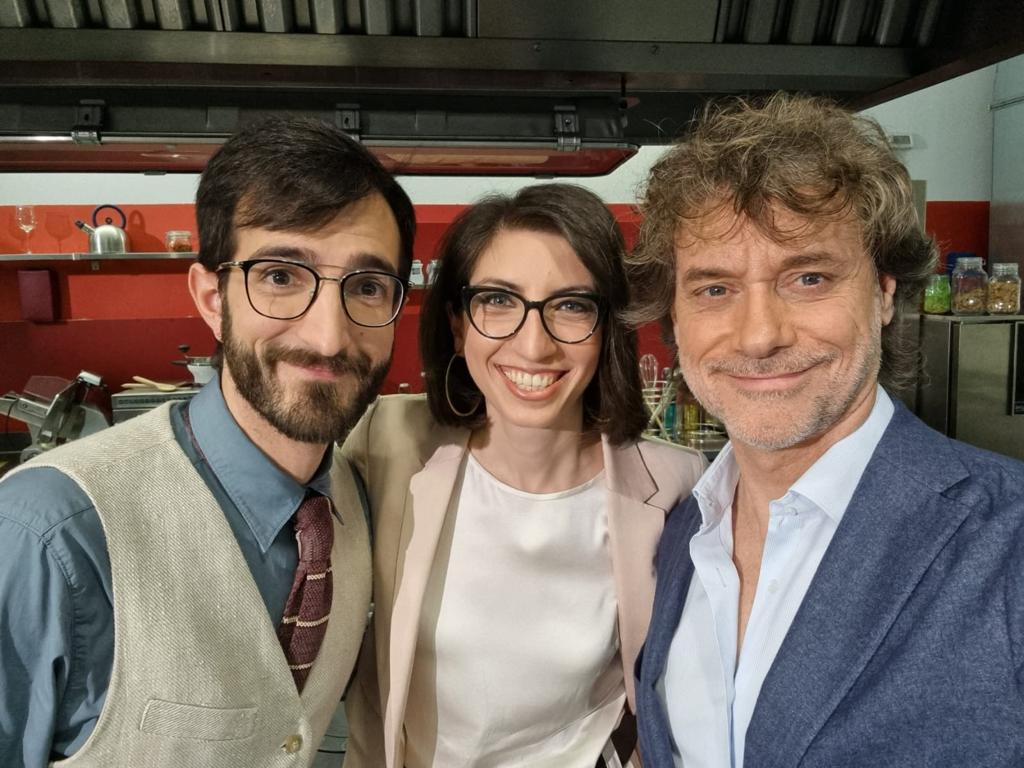 Eravamo in studio a girare ed è arrivato questo signore a chiederci un selfie. È sempre bello incontrare un fan!
#Noos