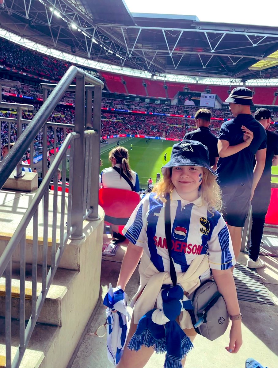 littlefrets23's tweet image. A month ago today 🥳 a nice quiet month 🥴… but ohhh what a day 💙🦉💙 #wembly #swfc