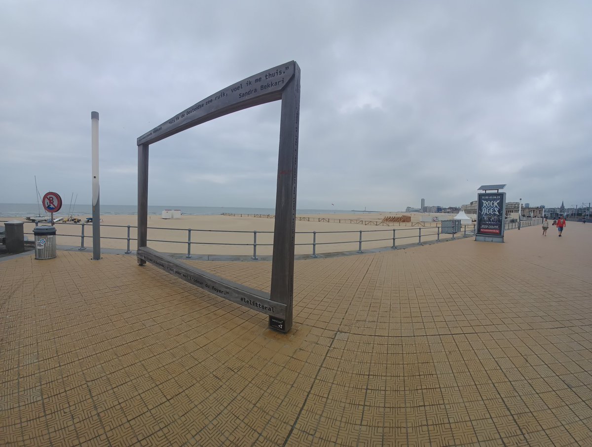 VeaWaroux's tweet image. Ostende, est the place pour les poetes, peintres et artistes.
Endroit ideal pour vagabonder dans l esprit de #jamesEnsor.
Knokke, les amis...faut vraiment me rappeler pourquoi y aller?😶🤔