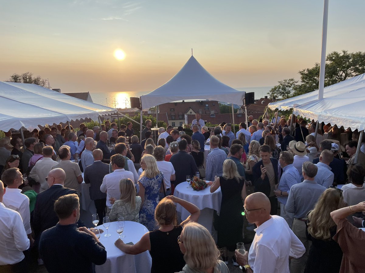 Ok då. <a href="/VolvoGroup/">Volvo Group</a> har det vackraste minglet i Almedalen 🤩
Omställning på väg