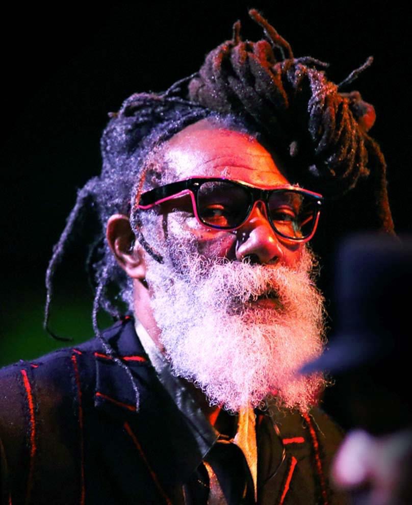 Happy 71st Birthday to Reggae legend <a href="/DonCarlosReggae/">Don Carlos</a> 
Born Euvin Spencer on 29th June, 1952 Kingston, Jamaica.