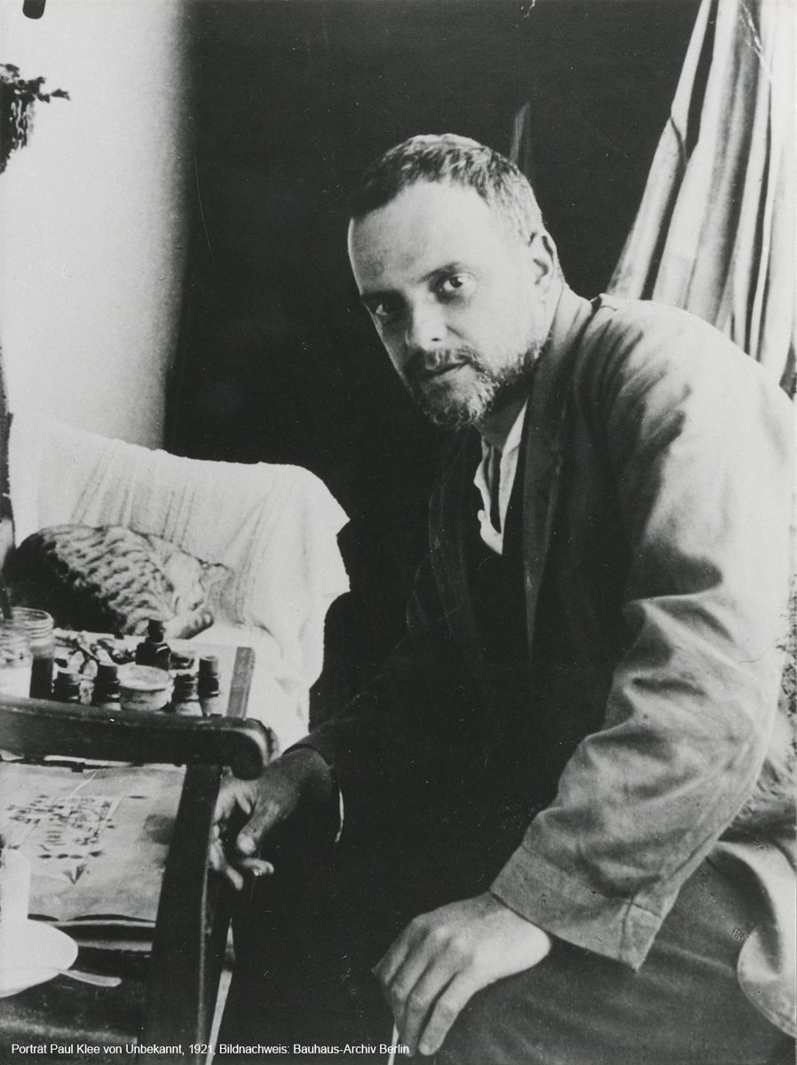 bauhausarchiv's tweet photo. Heute gedenken wir Paul Klee 💐 Als er ans Bauhaus kam, war er bereits renommierter Künstler. Von 1921 bis 1931 war er an der Schule als Meister tätig. Am 29. Juni 1940 stirbt er in der Schweiz. 🎨🖌️ #PaulKlee #Kunst #Bauhaus https://t.co/drFibocJzz