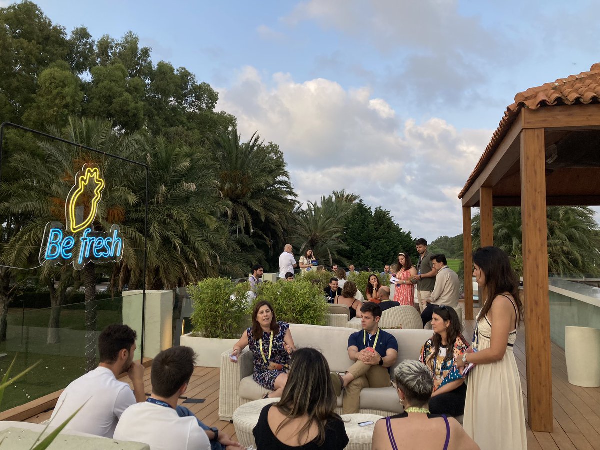 booster_HR's tweet photo. Arranca la dinámica en grupo en #FreshSunset 🍍 https://t.co/0NSFlvhL0l