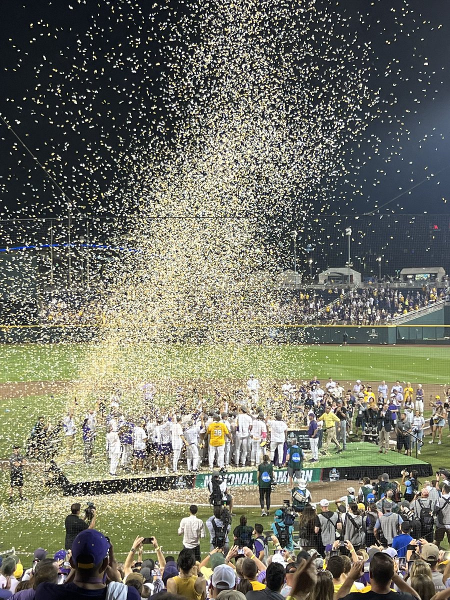 bsdye's tweet photo. Picture this @tommywhite44 - My son gets your autograph before the WF game and you hit the walk off HR. He then plays a game on Wed and hits his first 💣himself. Return to watch games 2 &amp; 3. Thanks for inspiring the young fans!  #catxpower #TommyTanksFanForLife https://t.co/HyE3MN7LIU