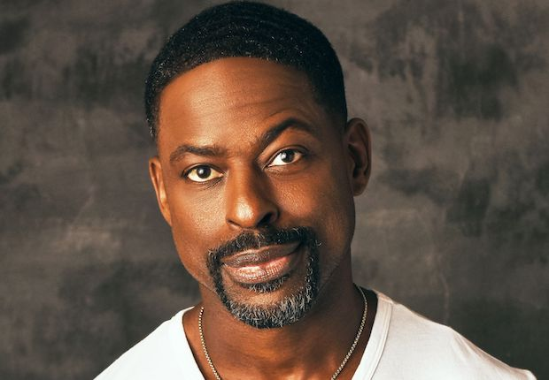 This Is Us star #SterlingKBrown and series creator #DanFogelman are reuniting on a new drama series at #Hulu. Read more in the article below!

survivedtheshows.com/language/en/st…