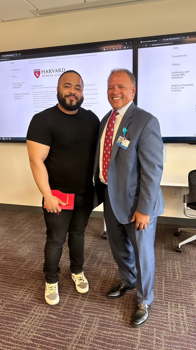 As a #HarvardVRIP fellow, I love having the privilege of meeting pioneers with remarkable clinical and academic accomplishments such as Dr. Higgins, President of <a href="/BrighamWomens/">Brigham and Women's Hospital</a>. <a href="/roberthiggins32/">Robert Higgins, MD, MSHA</a> Thank you for speaking with us today! You're such an inspiration! <a href="/HarvardCatalyst/">Harvard Catalyst</a>