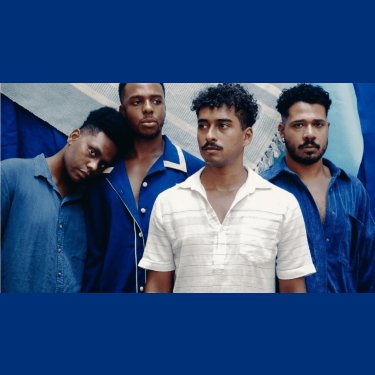 Resenhando's tweet photo. O Teatro da USP (#TUSP) recebe, a partir do dia 30, o espetáculo #OAvessoDaPele, do #ColetivoOcutá, uma adaptação do livro de #JefersonTenório, vencedor do Prêmio Jabuti em 2021 na categoria Romance Literário. Mais sobre a peça e o livro neste link 👇🏻
https://t.co/3BFlGL3LhU https://t.co/W3NmLIB2Xz