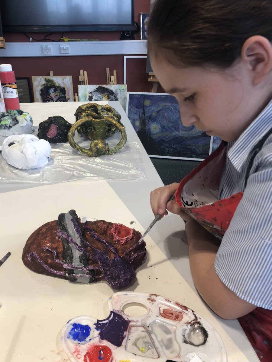 MaidaValeArt's tweet photo. #MaidaValeSchool #MaidaValeArt #MaidaValeYear7 7s started to paint their #Gargoyle and #Grotesque #Modroc #Masks. They learnt how to #Stipple with #acrylic #paint. https://t.co/UHhmHAYMbF