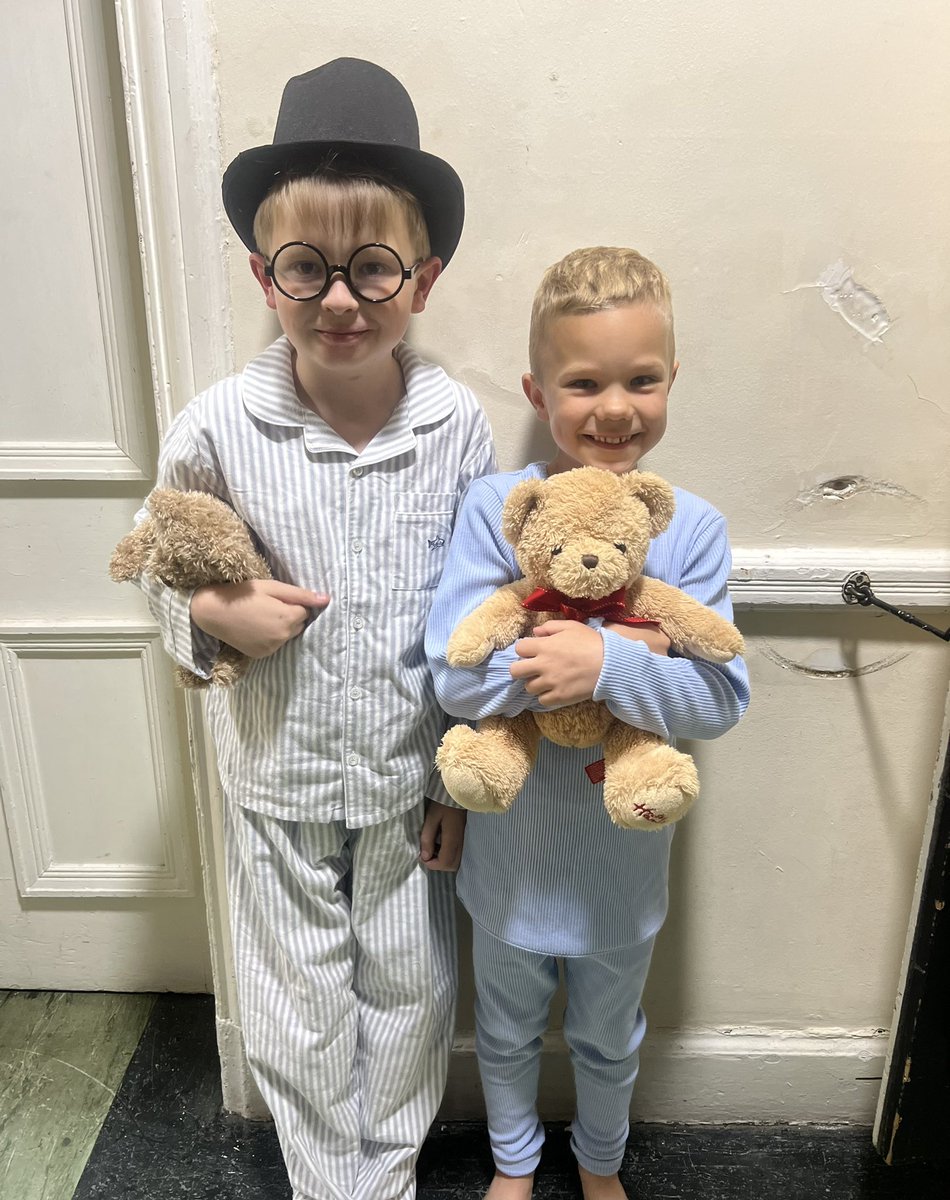 Miss Forster tweet media