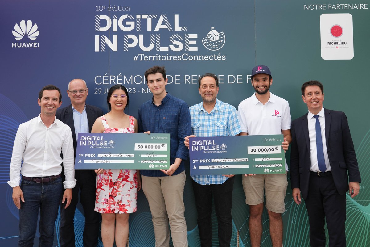 Comité Richelieu (@comiterichelieu) on Twitter photo 🥈Nous félicitons d'abord <a href="/FAIRVISION_FR/">FAIR VISION</a> spécialiste de l'#IA au service du #sport grâce aux arènes connectées !
🥇Et enfin, bravo à #Touch2see dont le projet est l'#inclusion des aveugles ou malvoyants dans le sport à l'aide d'une tablette tactile utilisant l'IA et la 5G ! 🥈Nous félicitons d'abord <a href="/FAIRVISION_FR/">FAIR VISION</a> spécialiste de l'#IA au service du #sport grâce aux arènes connectées !
🥇Et enfin, bravo à #Touch2see dont le projet est l'#inclusion des aveugles ou malvoyants dans le sport à l'aide d'une tablette tactile utilisant l'IA et la 5G !