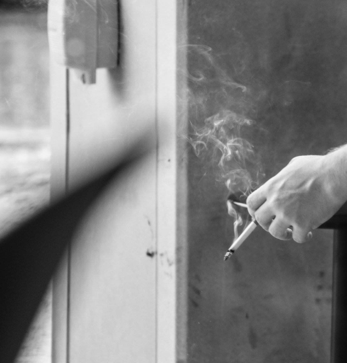 thevanitypapers's tweet photo. #poetry #art #love #creativity #Oxford #OxfordUniversity #KelloggCollege #HarrisManchesterCollege #writing #photography #blackandwhitephoto https://t.co/k3YADoic3s